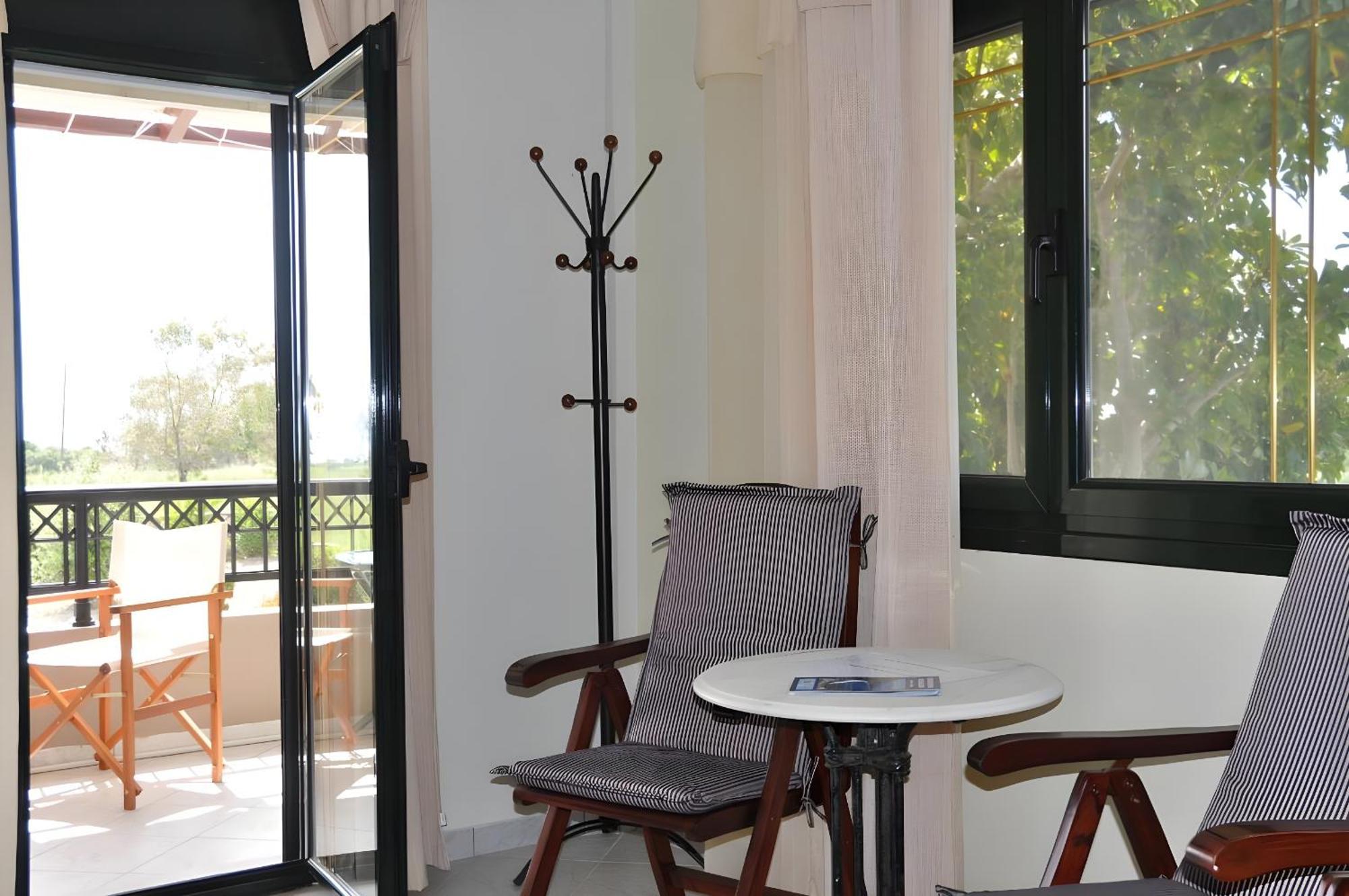 Pagonis Studios Lixouri Luaran gambar