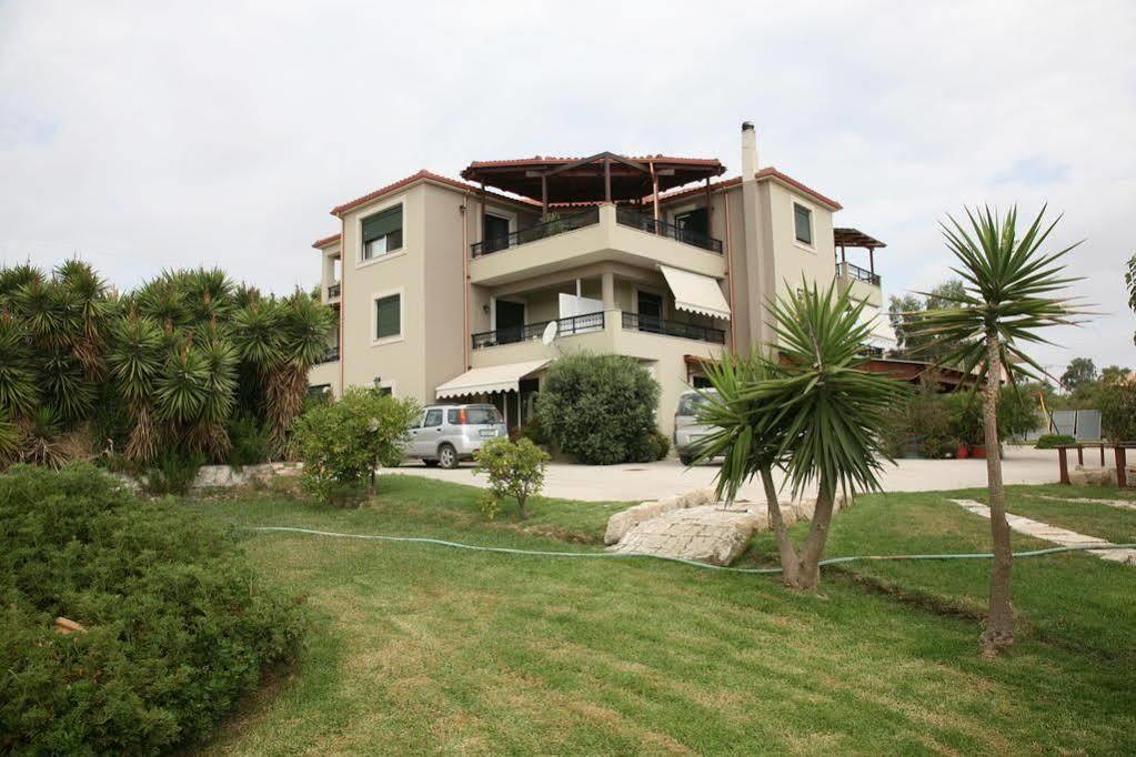 Pagonis Studios Lixouri Luaran gambar